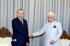 Tổng Bí thư, Chủ tịch nước Tô Lâm tiếp Thống đốc bang Maharashtra Shri Jishnu Dev Varma. (Ảnh: Thống Nhất/TTXVN)