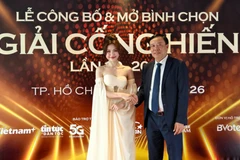 Nhà báo Nguyễn Thiện Thuật, Tổng Biên tập Báo Thể thao và Văn hóa (TTXVN), Trưởng Ban Tổ chức Giải Cống hiến lần 20 và ca sỹ Hòa Minzy, Đại sứ Giải Cống hiến lần 20 - năm 2026.