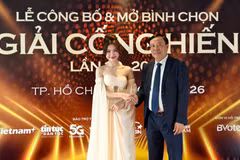 Nhà báo Nguyễn Thiện Thuật, Tổng Biên tập Báo Thể thao và Văn hóa (TTXVN), Trưởng Ban Tổ chức Giải Cống hiến lần 20 và ca sỹ Hòa Minzy, Đại sứ Giải Cống hiến lần 20 - năm 2026.