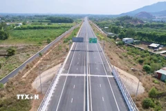 Một đoạn trên cao tốc Biên Hòa-Vũng Tàu đã hoàn thành. (Ảnh: Công Phong/TTXVN)
