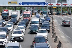 Giao thông cửa ngõ Thành phố Hồ Chí Minh tăng cao ngày cuối kỳ nghỉ Tết. (Ảnh: Hồng Đạt/TTXVN)