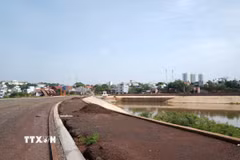 Hồ thủy lợi Ea Tam là dự án trọng điểm của tỉnh Đắk Lắk nhưng chậm tiến độ kéo dài. (Ảnh: Tuấn Anh/TTXVN)