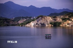 Hồ Cánh Tạng là công trình đại thủy nông lớn nhất miền Bắc. (Ảnh: Trọng Đạt/TTXVN)