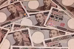 Đồng tiền mệnh giá 10.000 yen của Nhật Bản. (Ảnh: AFP/TTXVN)