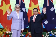 Thủ tướng Phạm Minh Chính hội kiến Toàn quyền Australia Sam Mostyn. (Ảnh: Dương Giang/TTXVN)