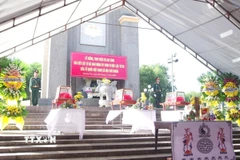 Lễ viếng, truy điệu và an táng các hài cốt liệt sỹ tại Nghĩa trang liệt sỹ Mai Thủy, xã Trường Phú, tỉnh Quảng Trị. (Ảnh: TTXVN phát)