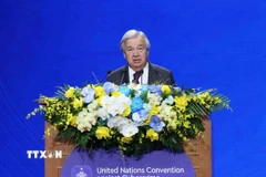 Tổng Thư ký Liên hợp quốc António Guterres phát biểu tại Phiên khai mạc cấp cao Lễ mở ký Công ước Hà Nội. (Ảnh: TTXVN)