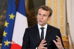 Tổng thống Emmanuel Macron cho rằng các lệnh trừng phạt không khác gì hành vi "đe dọa và cưỡng ép." (Ảnh: IRNA/TTXVN)