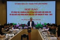 Ông Đào Trọng Đức, Ủy viên Ban Thường vụ Thành ủy, Phó Chủ tịch thường trực Hội đồng nhân dân thành phố, Phó Chủ tịch Ủy ban bầu cử thành phố Hải Phòng phát biểu. (Ảnh: Mạnh Minh/TTXVN)