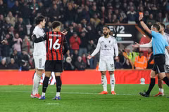 Harry Maguire bị truất quyền thi đấu.