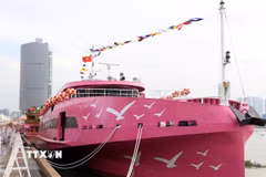 Tàu Phú Quý Express 02 dài hơn 52m, rộng 10,3m; vận tốc 30 hải lý/giờ. (Ảnh: Tiến Lực/TTXVN)
