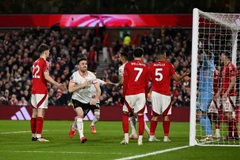 Liverpool (áo trắng) đã không thể thắng được Nottingham Forest cả hai lượt trận ở mùa này. (Nguồn: Getty Images)