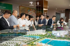 Nhiều nhà đầu tư miền Bắc đổ về Thành phố Hồ Chí Minh “săn tìm” bất động sản khu Đông, đón đầu làn sóng bứt tốc của hạ tầng.