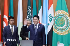 Chủ tịch nước Lương Cường dự và phát biểu chính sách tại Trụ sở Liên đoàn Arab ở thủ đô Cairo, Ai Cập. (Ảnh: Lâm Khánh/TTXVN)