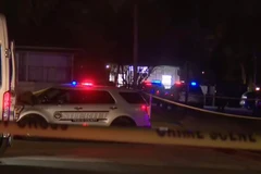 Cảnh sát có mặt ở nơi xảy ra vụ xả súng. (Nguồn: AP)