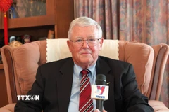 Giáo sư Carl Thayer. (Ảnh: Lê Đạt/TTXVN)