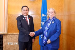 Chủ tịch Quốc hội Trần Thanh Mẫn gặp bà Tatiana Valovaya, Tổng Giám đốc Văn phòng Liên hợp quốc tại Geneva (UNOG). (Ảnh: Doãn Tấn/TTXVN)