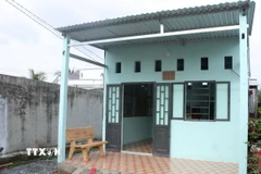 Nhiều căn nhà khang trang của hộ thoát nghèo vùng dân tộc Khmer Sóc Trăng được xây mới. (Ảnh: Tuấn Phi/TTXVN)