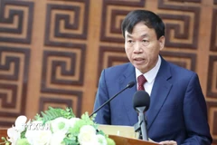 Tân Chủ tịch UBND tỉnh Điện Biên Lê Văn Lương phát biểu nhận nhiệm vụ. (Ảnh: Trung Kiên/TTXVN)