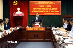 Ủy viên Bộ Chính trị, Bí thư Trung ương Đảng, Trưởng ban Tuyên giáo và Dân vận Trung ương Trịnh Văn Quyết phát biểu tại hội nghị. (Ảnh: Quang Cường/TTXVN)