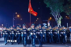 Các lực lượng lần lượt vào vị trí. (Ảnh: TTXVN)