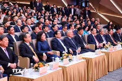 Thủ tướng Phạm Minh Chính và các đại biểu tham dự Đại hội thi đua yêu nước ngành Ngân hàng lần thứ 9. (Ảnh: Phạm Kiên/TTXVN)