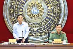 Phó Chủ tịch Quốc hội Nguyễn Doãn Anh làm việc với Ủy ban Quốc phòng An ninh và Đối Ngoại của Quốc hội. (Ảnh: Minh Đức/TTXVN)