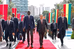 Chủ tịch Quốc hội Malick Ndiaye chủ trì Lễ đón Chủ tịch Quốc hội Trần Thanh Mẫn thăm chính thức Cộng hòa Senegal. (Ảnh: Doãn Tấn/TTXVN)