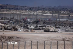 Xe quân sự Israel tại biên giới Israel-Gaza, ngày 9/10/2025. (Ảnh: THX/TTXVN)