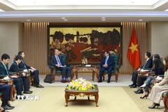 Thủ tướng Phạm Minh Chính tiếp Đoàn giám sát kinh tế vĩ mô của Quỹ Tiền tệ quốc tế (IMF) do ông Martin Sommer làm Trưởng đoàn. (Ảnh: Dương Giang/TTXVN)