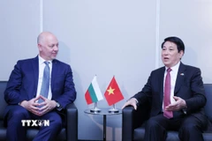 Chủ tịch nước Lương Cường gặp Thủ tướng Bulgaria Rosen Zhelyazkov. (Ảnh: Lâm Khánh/TTXVN)