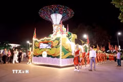 Lễ hội văn hóa dân gian đường phố với chủ đề "Thanh âm nguồn cội." (Nguồn: Báo Phú Thọ)