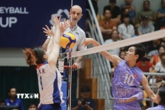 Bích Tuyền (số 10) sẽ không cùng đội tuyển tham dự giải thế giới. (Ảnh: Minh Quyết/TTXVN)