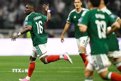 Niềm vui của các cầu thủ Mexico. (Ảnh: AFP/TTXVN)