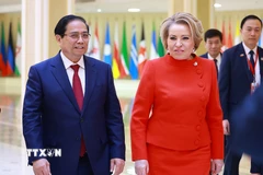 Thủ tướng Phạm Minh Chính hội kiến Chủ tịch Hội đồng Liên bang Nga Valentina Matviyenko. (Ảnh: Dương Giang/TTXVN)
