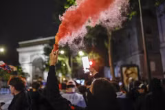 Người dân ăn mừng sau trận đấu của PSG. (Nguồn: Getty Images)