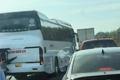 7 xe ôtô va chạm liên hoàn, cao tốc Phan Thiết-Dầu Giây ùn tắc dài 6km