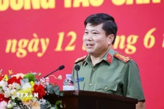 Đại tá Vũ Văn Đấu, Giám đốc Công an tỉnh Điện Biên phát biểu tại buổi lễ. (Ảnh: Trung Kiên/TTXVN)