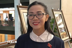 Đại biểu Trịnh Thị Tú Anh (Lâm Đồng) trả lời phỏng vấn. (Ảnh: Hải Ngọc/TTXVN)