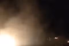Cận cảnh lính chính quyền mới ở Syria nã hàng loạt rocket vào các mục tiêu ở Liban