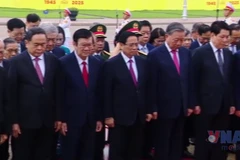 Lãnh đạo Đảng, Nhà nước vào Lăng viếng Chủ tịch Hồ Chí Minh