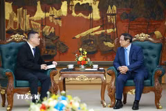 Thủ tướng Phạm Minh Chính tiếp ông Hồng Thiên Chúc, Chủ tịch Tập đoàn Texhong (Trung Quốc). (Ảnh: Dương Giang/TTXVN)