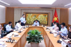 Phó Thủ tướng Nguyễn Chí Dũng chủ trì cuộc họp. (Ảnh: Văn Điệp/TTXVN)