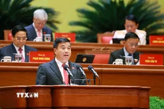 Đồng chí Y Thanh Hà Niê Kđăm, Ủy viên Trung ương Đảng, Bí thư Tỉnh ủy, Trưởng Đoàn đại biểu Quốc hội tỉnh Lâm Đồng, trình bày tham luận: “Củng cố hệ thống chính trị vùng đồng bào dân tộc thiểu số, tăng cường niềm tin của Nhân dân với Đảng.” (Ảnh: TTXVN)