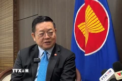 Tổng Thư ký ASEAN Kao Kim Hourn trả lời phỏng vấn. (Ảnh: Đỗ Quyên/TTXVN)