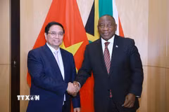 Thủ tướng Phạm Minh Chính hội kiến Tổng thống Cộng hòa Nam Phi, Chủ tịch G20 năm 2025, Matamela Cyril Ramaphosa. (Ảnh: Dương Giang/TTXVN)
