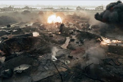 Một bối cảnh trong "Mưa đỏ." (Ảnh từ phim).