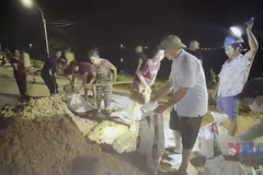 Thái Nguyên huy động người dân khẩn cấp hộ đê trong đêm