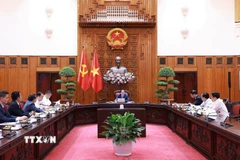 Thủ tướng Phạm Minh Chính làm việc với lãnh đạo Tập đoàn CT Group về phát triển lĩnh vực khoa học công nghệ cao. (Ảnh: Dương Giang/TTXVN)