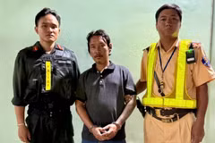 Tạm giữ đối tượng say rượu tấn công Cảnh sát Giao thông bằng hung khí tại chốt kiểm soát nồng độ cồn